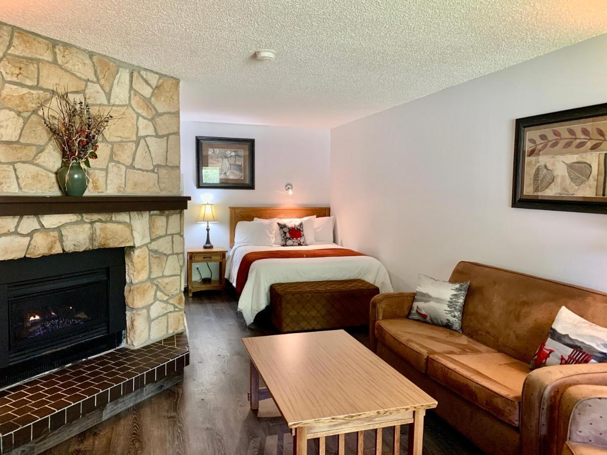 Schott'S Lake Conference & Resort Sundre Buitenkant foto