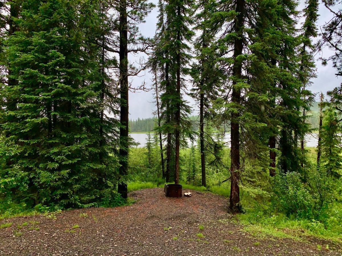 Schott'S Lake Conference & Resort Sundre Buitenkant foto
