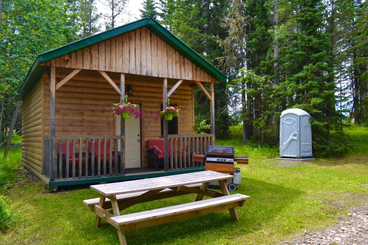 Schott'S Lake Conference & Resort Sundre Buitenkant foto