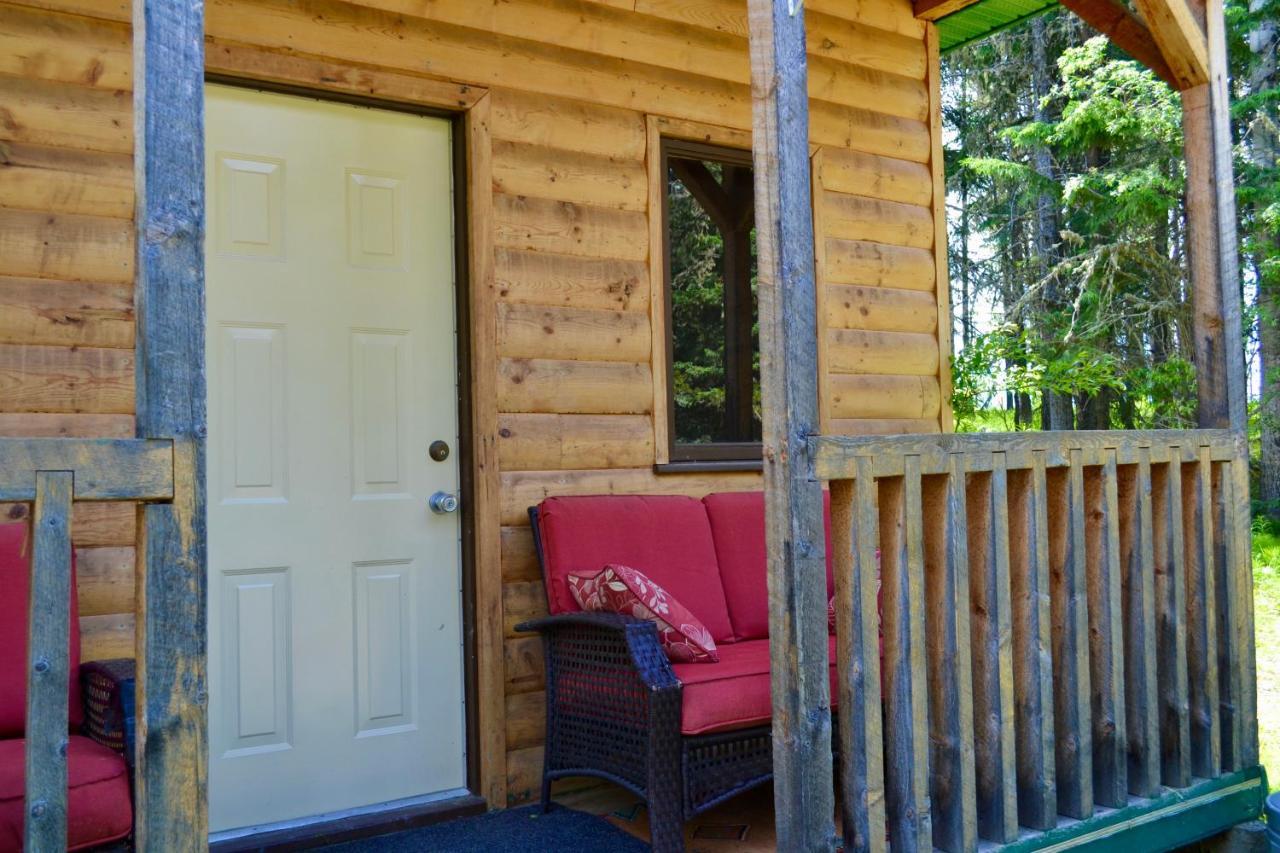 Schott'S Lake Conference & Resort Sundre Buitenkant foto