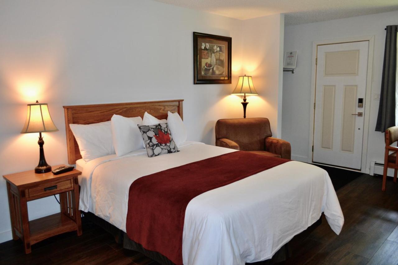 Schott'S Lake Conference & Resort Sundre Buitenkant foto