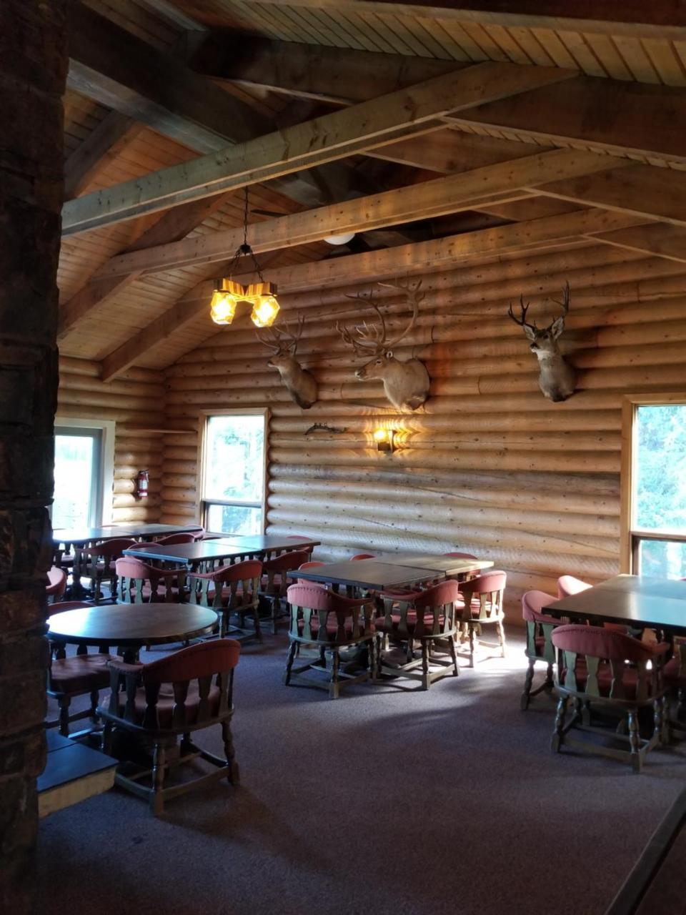 Schott'S Lake Conference & Resort Sundre Buitenkant foto